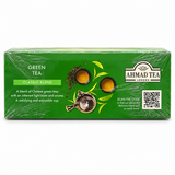 Ahmad Tea Green Tea Classic Blend 100 plicuri – vedere laterală cu cești de ceai