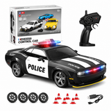 Masina RC de Politie pentru Drift, Scara 1:24, Tractiune Integrala, Telecomanda 2.4 GHz, 2 Seturi de Anvelope Speed & Drift, Acumulator Inclus, Negru